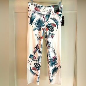 White Floral GAP leggings Medium Tall UPF 50